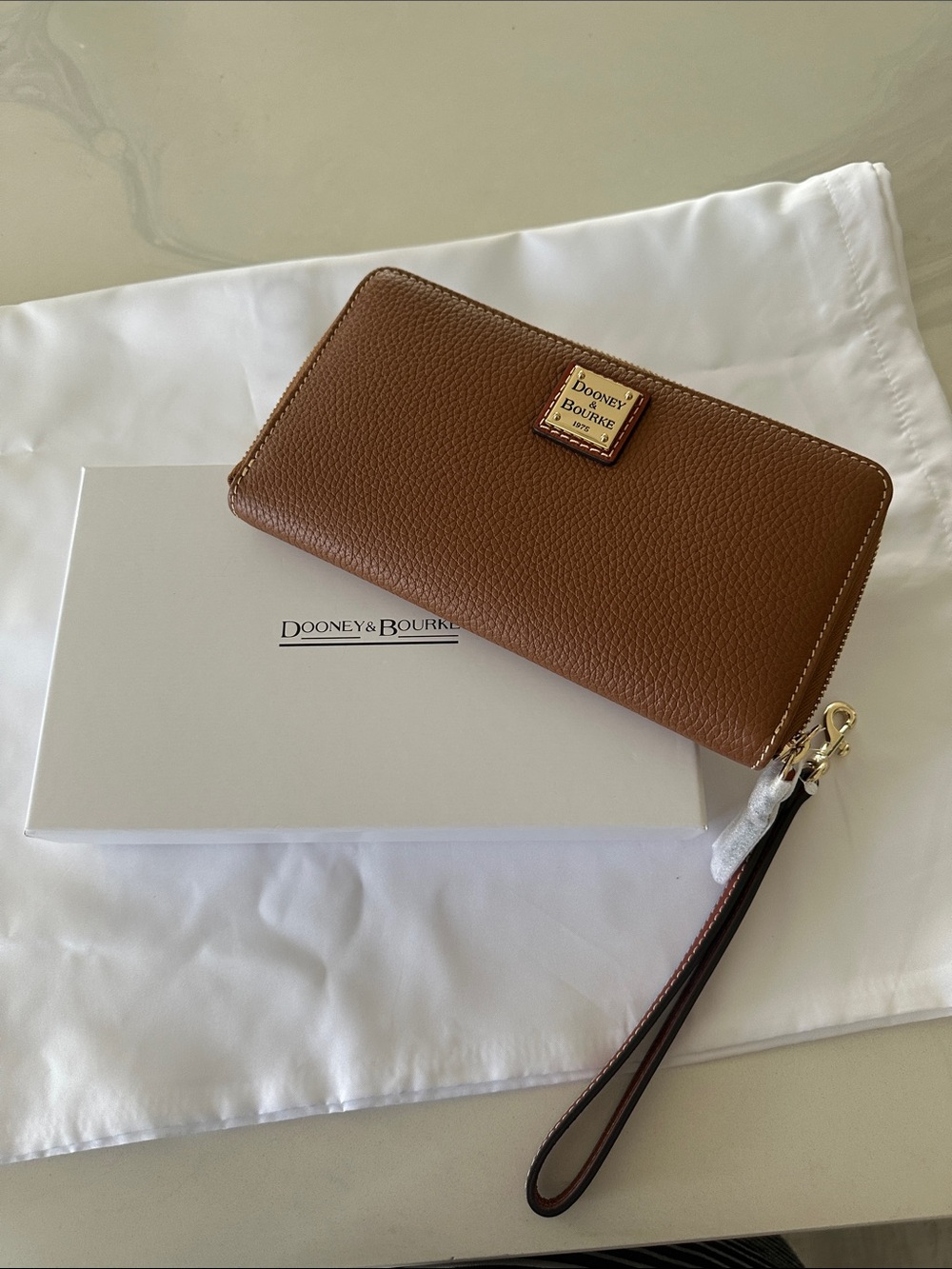 Dooney & Bourke Brown Pebbled Leather Zip Wristlet with Gold Plaque - Picture 5 of 7